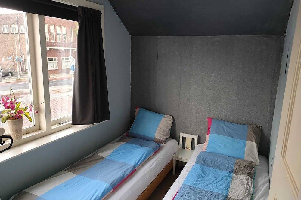 Huis met Tuin in het Centrum Vlakbij de zee en Amsterdam in Beverwijk, Niederländische Nordsee