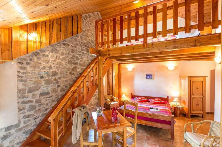 Location de vacances pour 5 personnes, avec Terrasse et Jardin à Saint-Jean-Saint-Nicolas