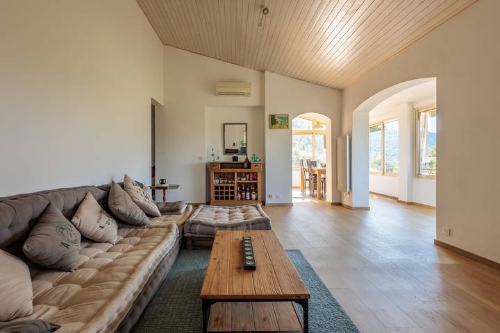 Location de vacances pour 6 personnes, avec balcon ainsi que jardin et piscine à Mollans-sur-Ouvèze - 2