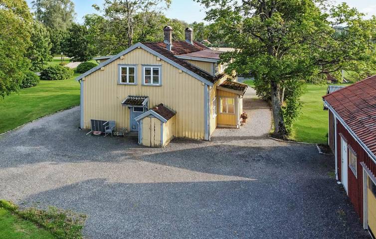 Hus för 11 Personer med trädgård in Jönköping, Vättern