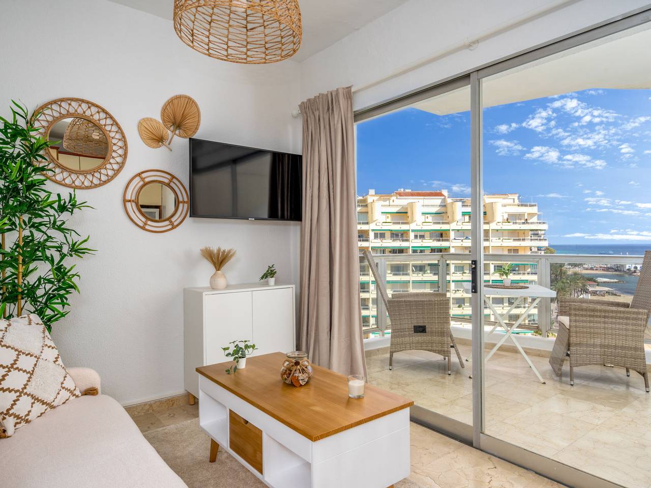 Entire apartment, Palm Beach in Playa de la Fontanilla, Marbella
