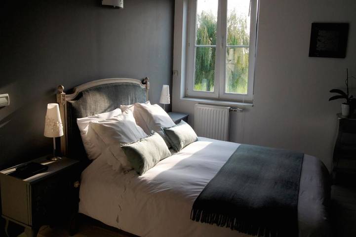 Chambre d’hôte pour 2 personnes, avec jardin ainsi que vue et terrasse à Wambrechies