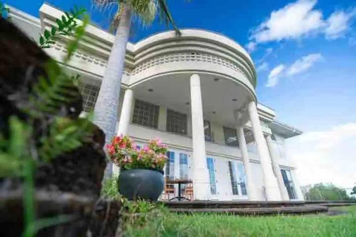 Villa voor 16 personen, met zwembad en tuin in Hawai