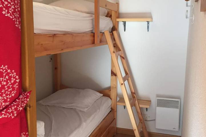 Gîte pour 6 personnes, avec balcon et jardin dans Office De Tourisme Des Contamines Montjoie - 2