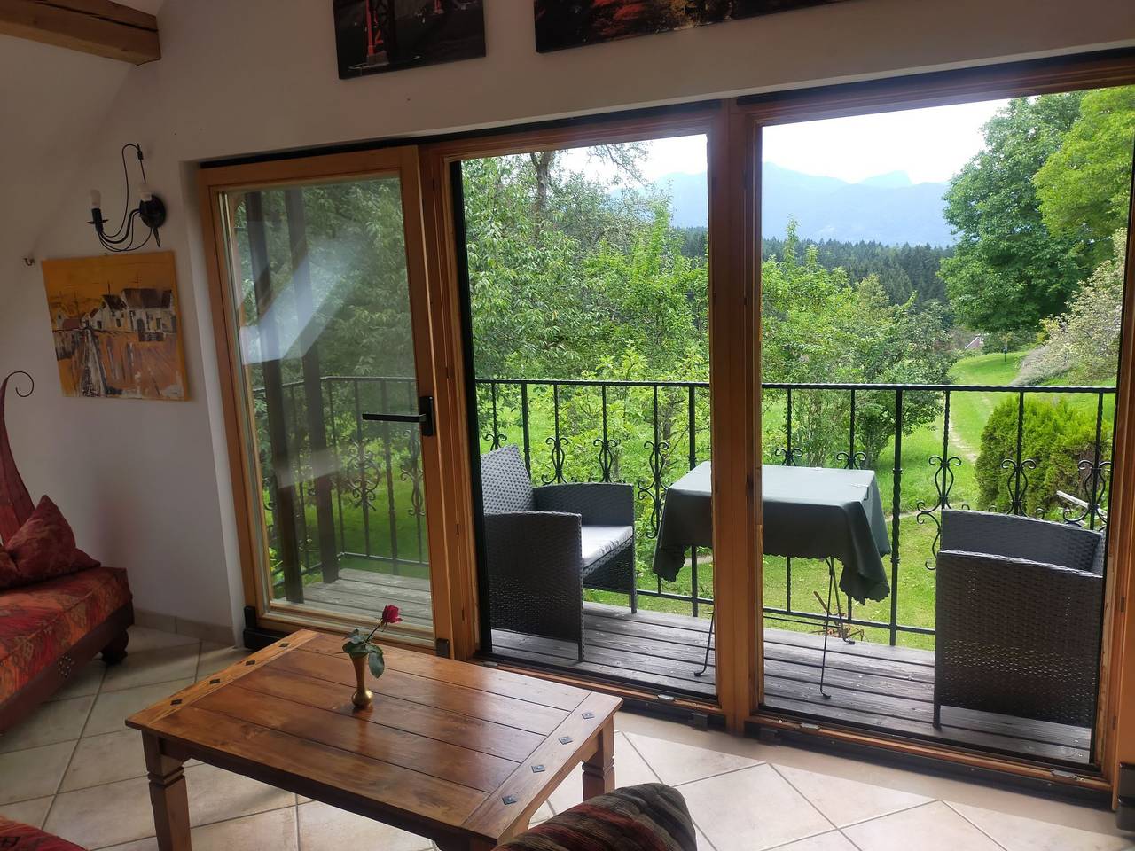 Ganze Wohnung, Idyllische Panorama-Südwohnung in Wörtherseenähe in Schiefling am See, Klagenfurt-Land