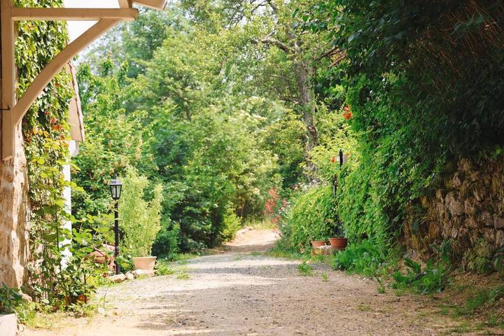 Lodge pour 5 personnes, avec Terrasse et Jardin ainsi que Piscine et Sauna