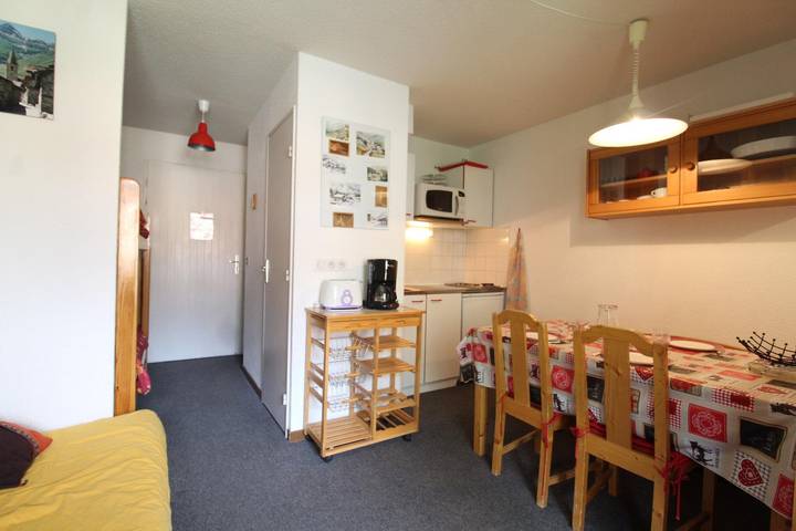 Gîte pour 4 personnes, avec balcon à Lanslevillard - 3