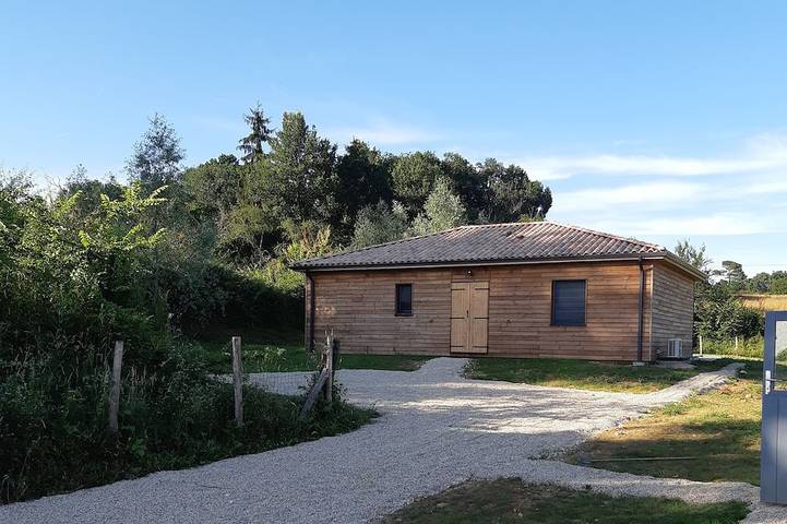 Gîte pour 8 personnes, avec jardin à Saint-Hilaire-d'Estissac
