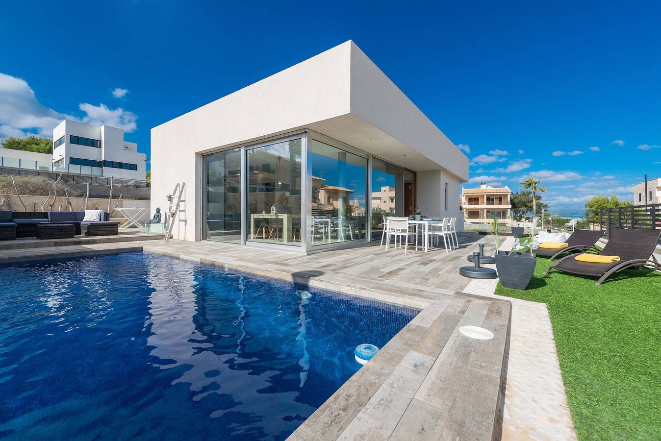 Ferienhaus 'Es Mollet' mit Meerblick, privatem Pool und Wlan in Playa Son Serra de Marina, Santa Margalida