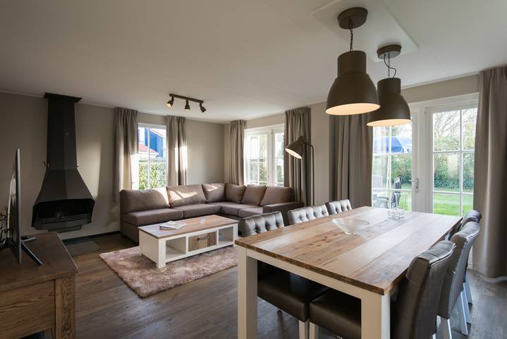 Bungalow voor 6 personen, met terras en balkon/terras in Burgh-Haamstede