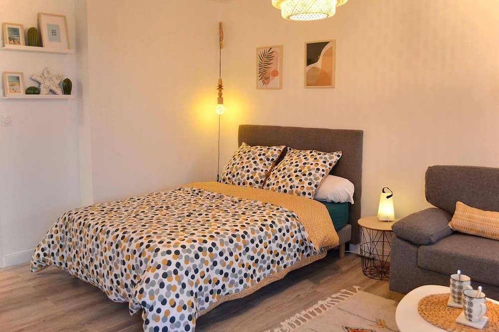 Appartement entier, Dinan, beau studio à proximité du centre ville ! in Dinan, Région de Dinan