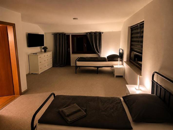 Ferienwohnung für 8 Personen, mit Balkon und Terrasse sowie Garten und Ausblick in Dahlenburg - 4