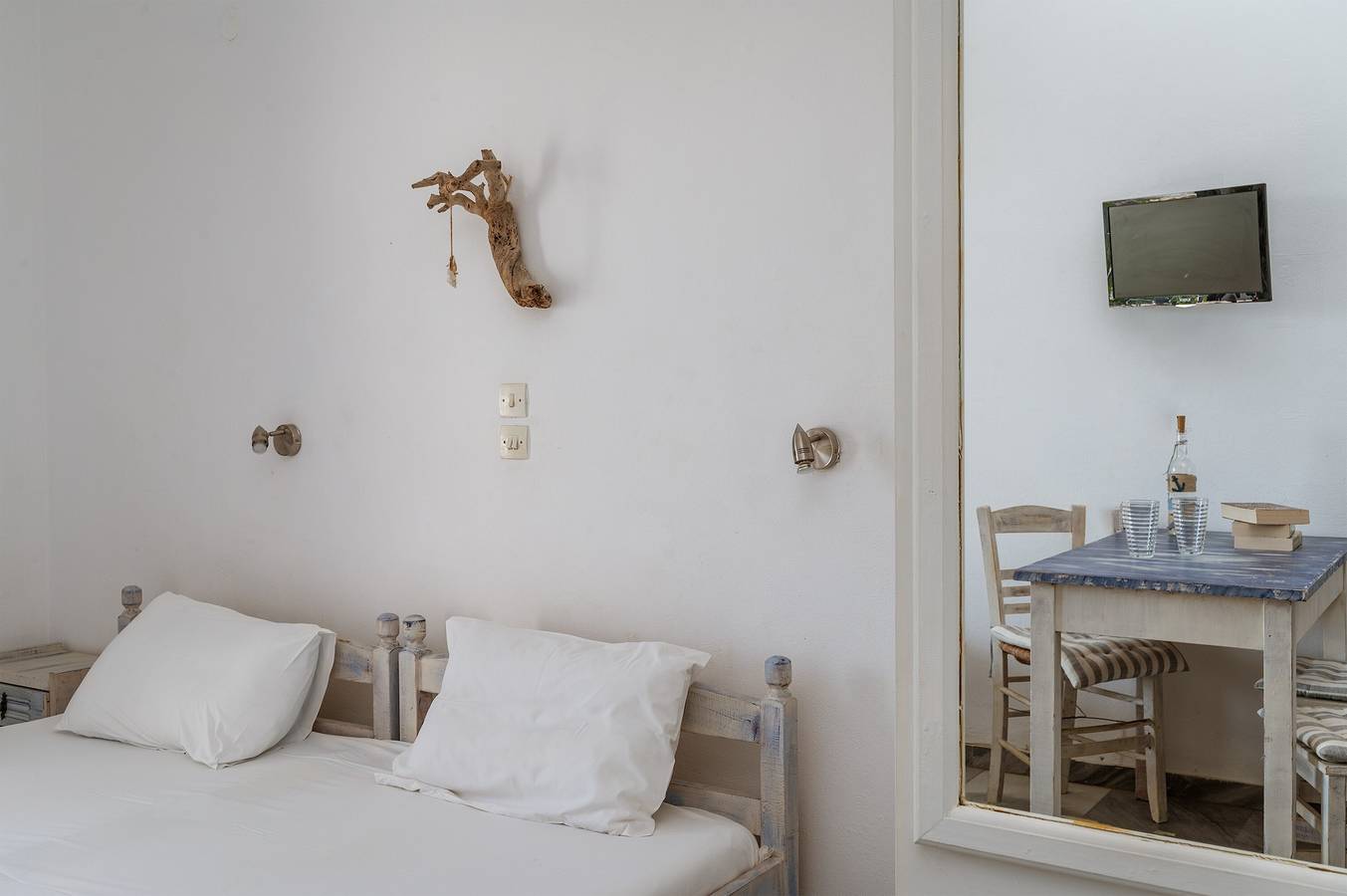 Vakantiehuis '1 Kypri Seaview Perasma Studio' met Uitzicht op Zee, Wifi en Airconditioning in Andros