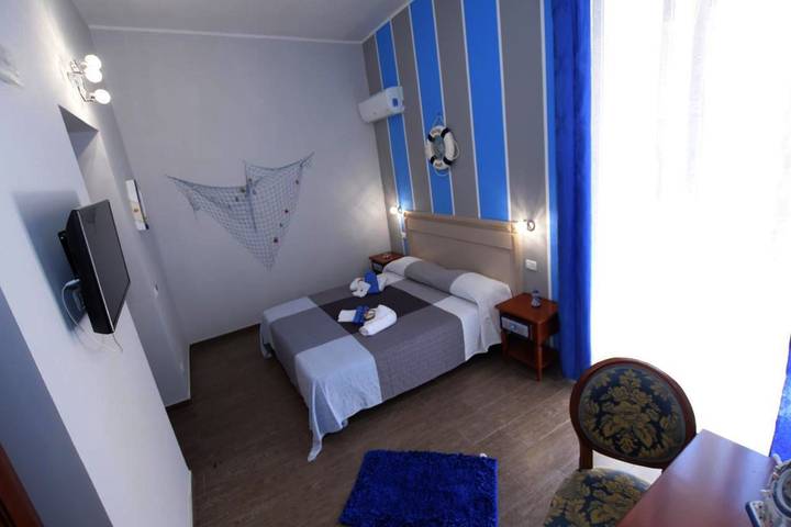 Chambre d’hôte pour 4 personnes, avec balcon et vue à Porto Empedocle - 2