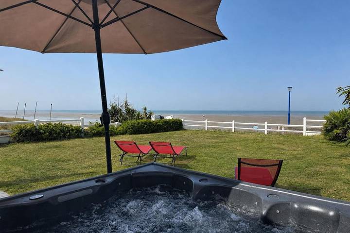 Holiday home for 10 people, with terrace and hot tub as well as garden, with pets - 1