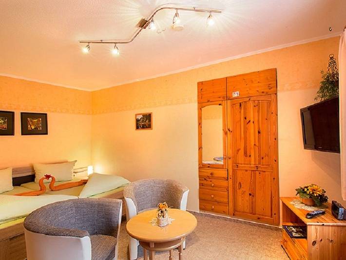 Ferienwohnung für 2 Personen, mit Garten und Balkon in Lübbenau - 4