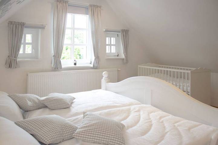 Ferienhaus für 4 Personen, mit Balkon und Sauna sowie Garten in Carolinensiel - 2