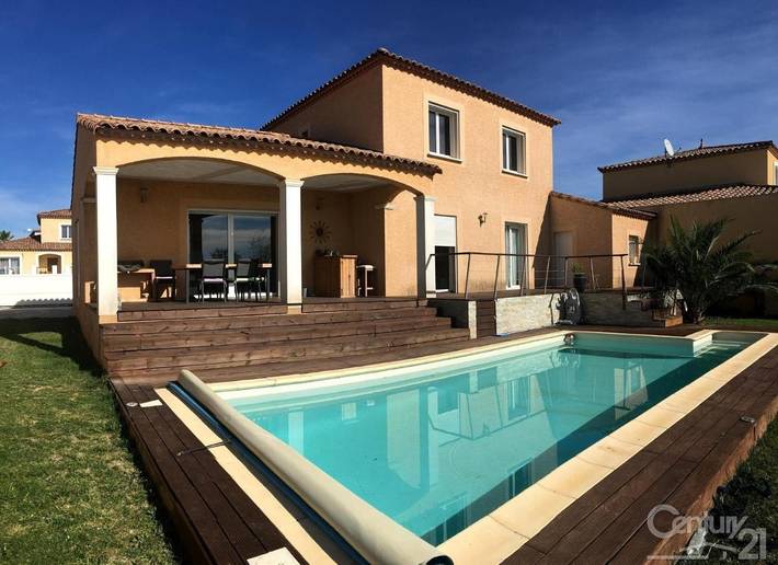 Appartement de vacances pour 2 personnes, avec vue et terrasse ainsi que jardin et piscine