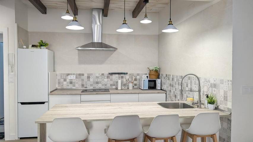 Apartamento de vacaciones para 6 personas, con balcón - 1