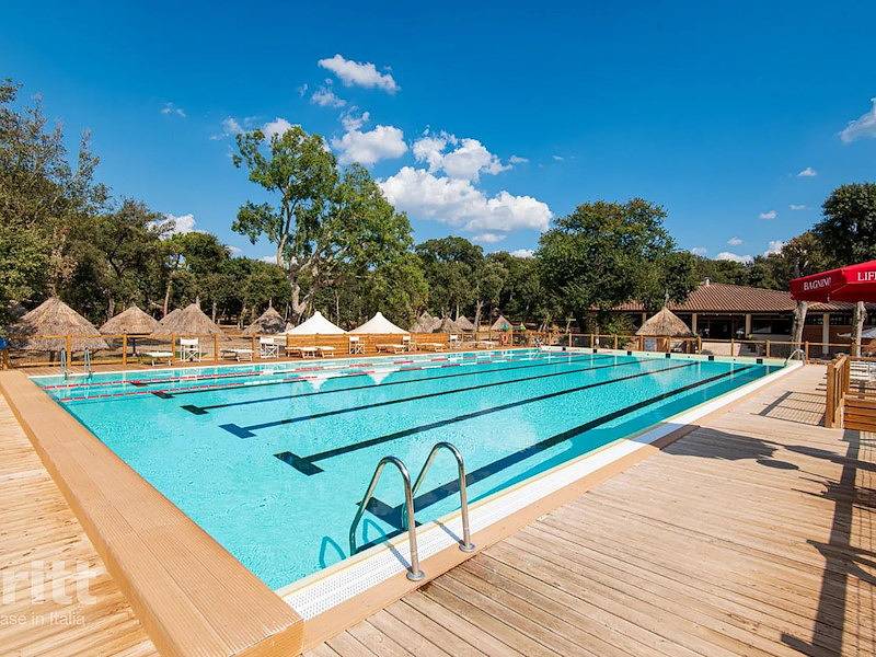 Tritt — 7 person chalet in Castagneto Carducci on a great holiday park on the Tuscan coast in Etruscan Coast