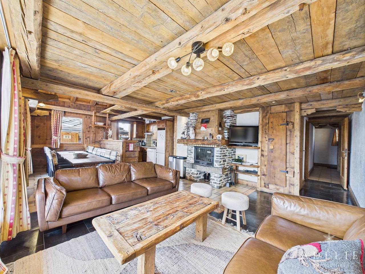 Appartement de vacances entier, Emplacement Skis Aux Pieds Pour Ce Superbe Appartement De 160M² in La Rosière, Montvalezan