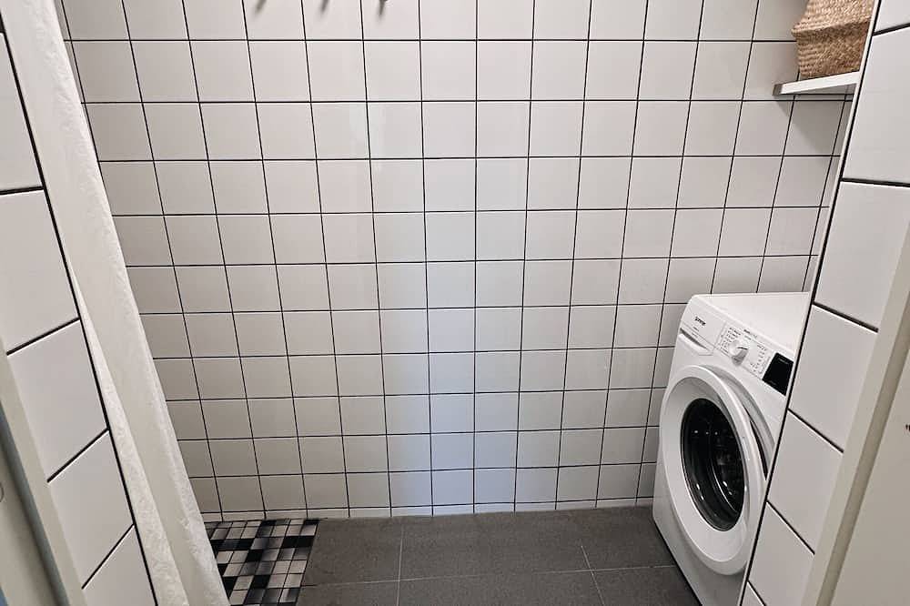 Cozy apartment in own house with terrace near Lassalyckan in Ulricehamn, Västergötland