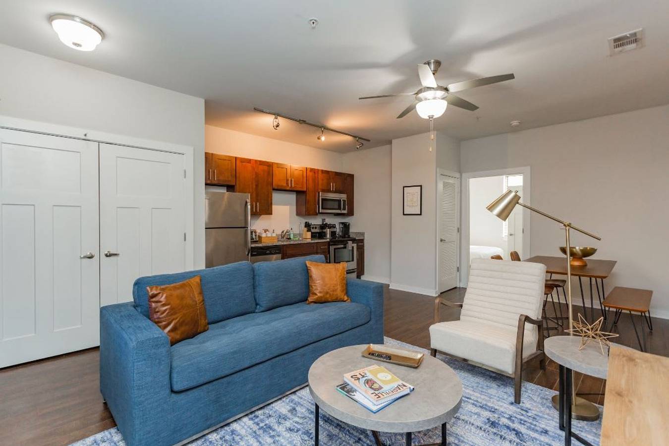 Entire apartment, Cozysuites Musicrow Alluring 1Br w free parking 58 in Nashville, Tennessee
