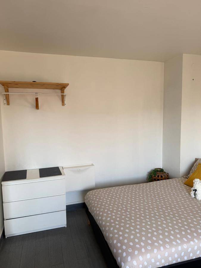 Location de vacances pour 3 personnes, avec Terrasse et Vue à Chelles
