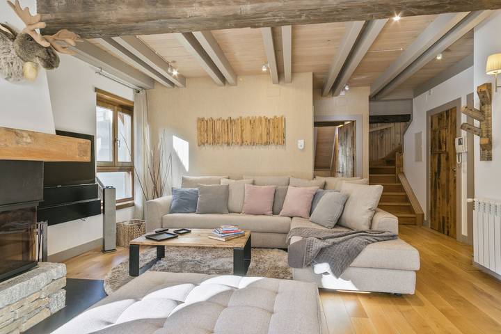 Entire apartment, Luderna - Dúplex Pin Nere in Salardú, Naut Aran