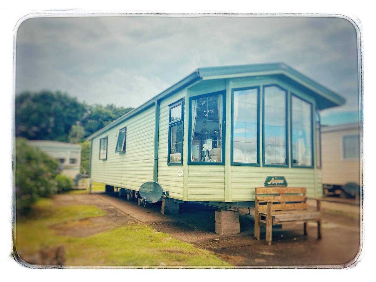 Cozy 2-Bedroom Mobile Home in Kirkcolm with Sea Views in Dumfries and Galloway