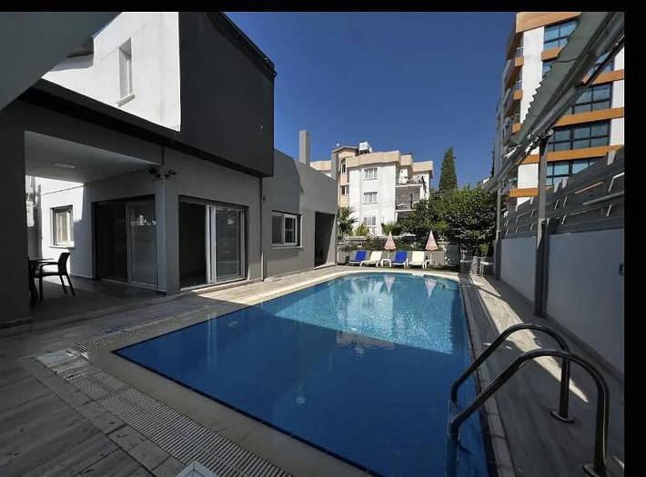 Villa for 8 people, with pool and garden, child-friendly - 1