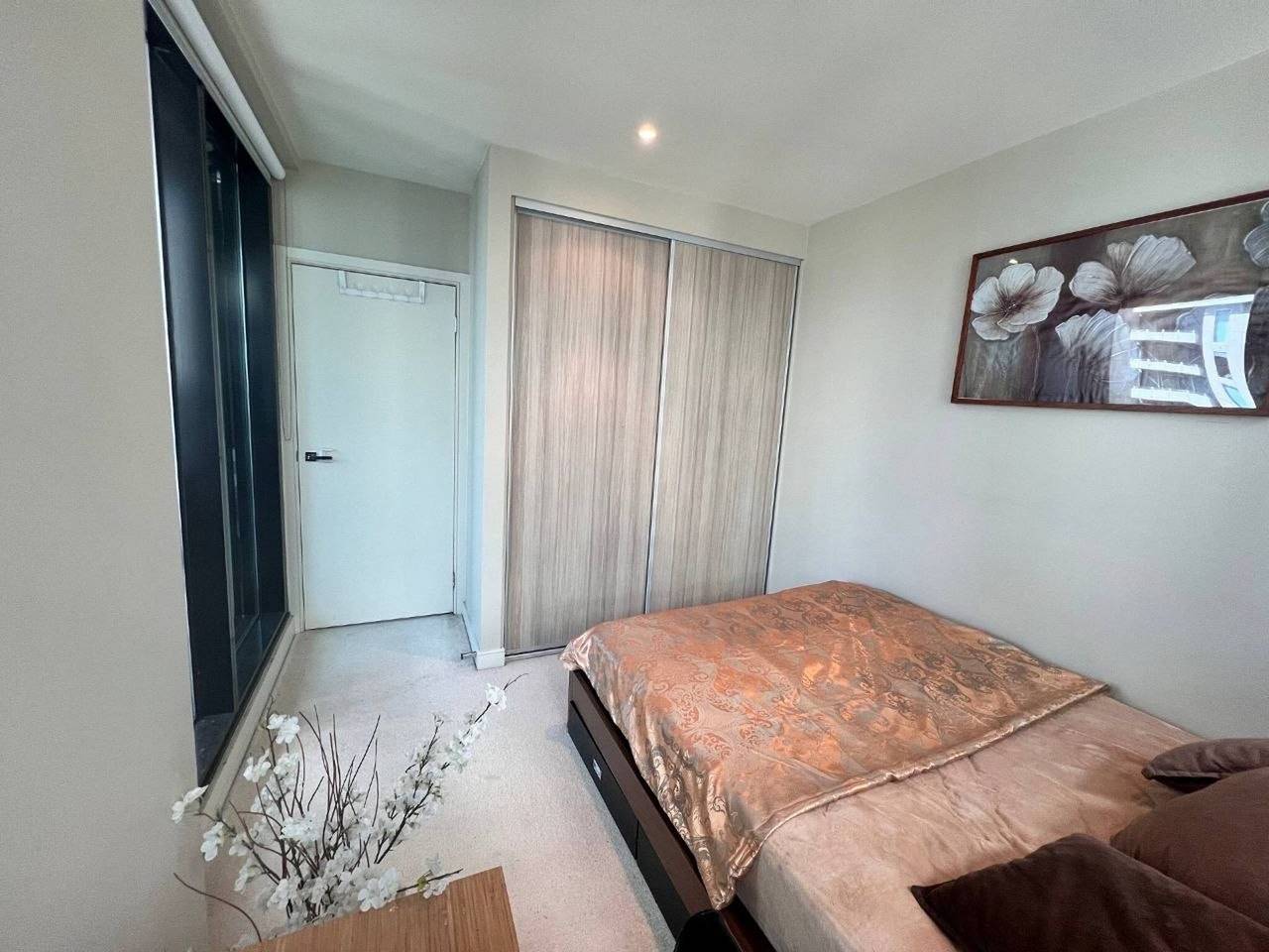 Entire apartment, Room in Melbourne Cbd in Melbourne, Victoria