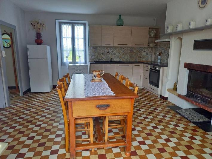 Location de vacances pour 6 personnes, avec jardin et vue, animaux acceptés à Saint-Avit-Sénieur - 4