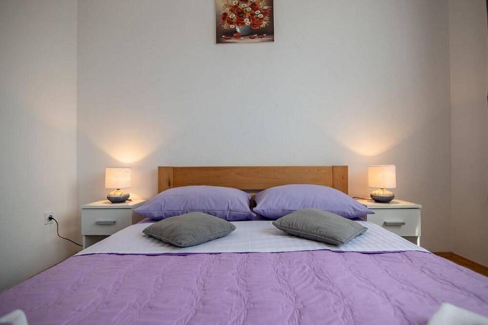Apartments & Rooms Rendulić - Two bedroom Suite with shared Terrace in Rakovica, Karlovac region