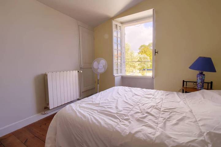 Location de vacances pour 18 personnes, avec jardin à Saint-Sornin - 2