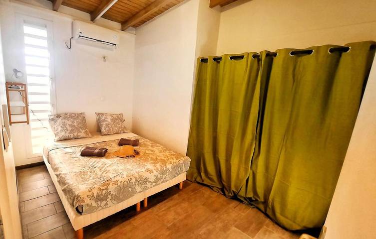 Gîte pour 4 personnes, avec vue et terrasse dans Plage des Raisins Clairs - 2