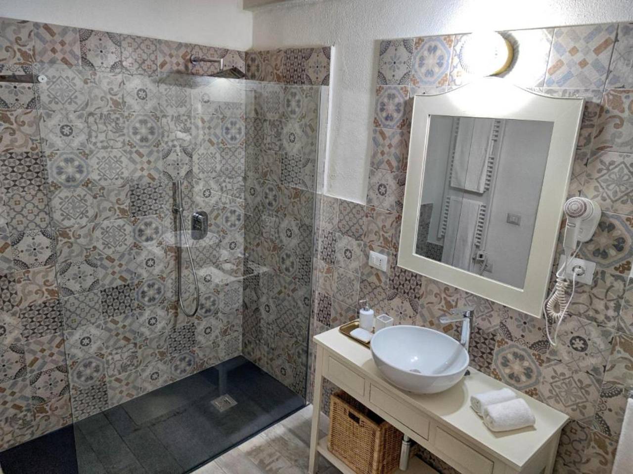 Room for 2 people with garden in Quartu Sant'Elena, Campidano