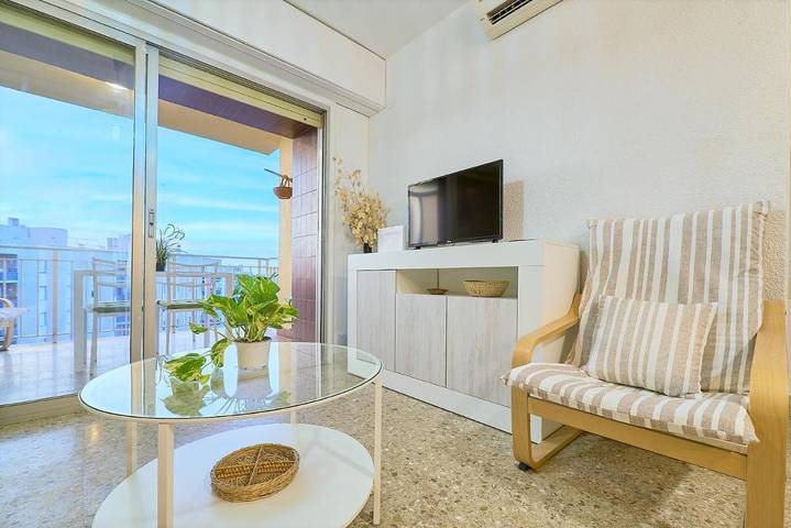 Gîte pour 5 personnes, avec vue ainsi que terrasse et piscine, animaux acceptés dans Mareny Blau - 4