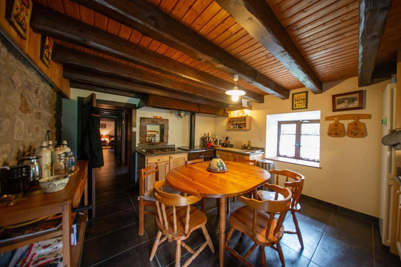 Five-Bedroom House in Dommartin-lès-Remiremont, Région d'Épinal