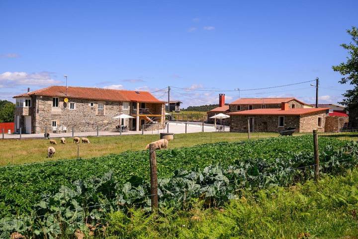 Casa rural para 3 personas, con Terraza además de Jardín y Vistas en Arzúa