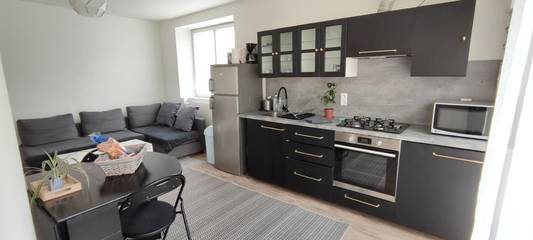 Gîte pour 4 personnes, avec jardin à Castétis