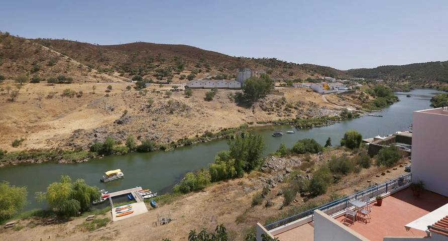 Maison d’hôte pour 3 personnes, avec Terrasse et Vue à Mértola