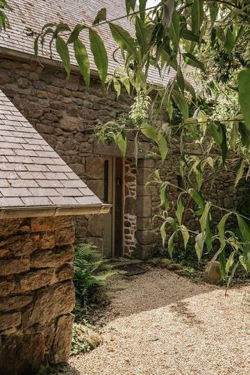 Gîte pour 4 personnes, avec jardin à Le Tronchet