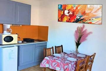 Cottage pour 4 personnes, avec piscine et terrasse, animaux acceptés à Saint-Honoré-les-Bains