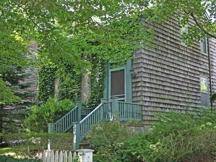 Vacation rental for 10 people, with terrace and yard in Sag Harbor
