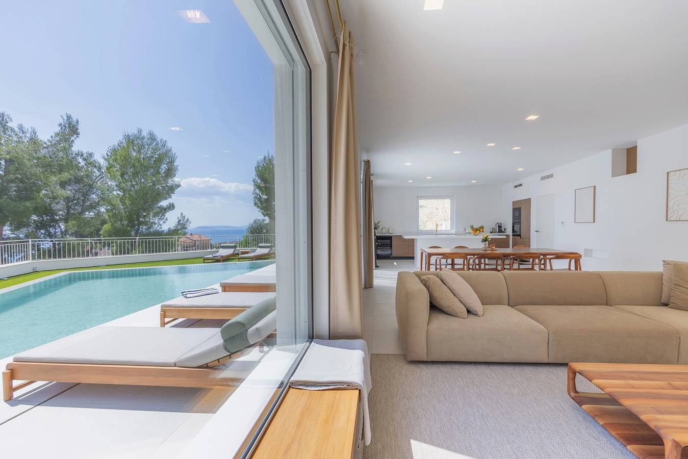 Meerblick Villa C – Exklusive Villa mit 4 Schlafzimmern, jeweils mit eigenem Bad, in Podstrana   in Podstrana, Split-Dalmatien