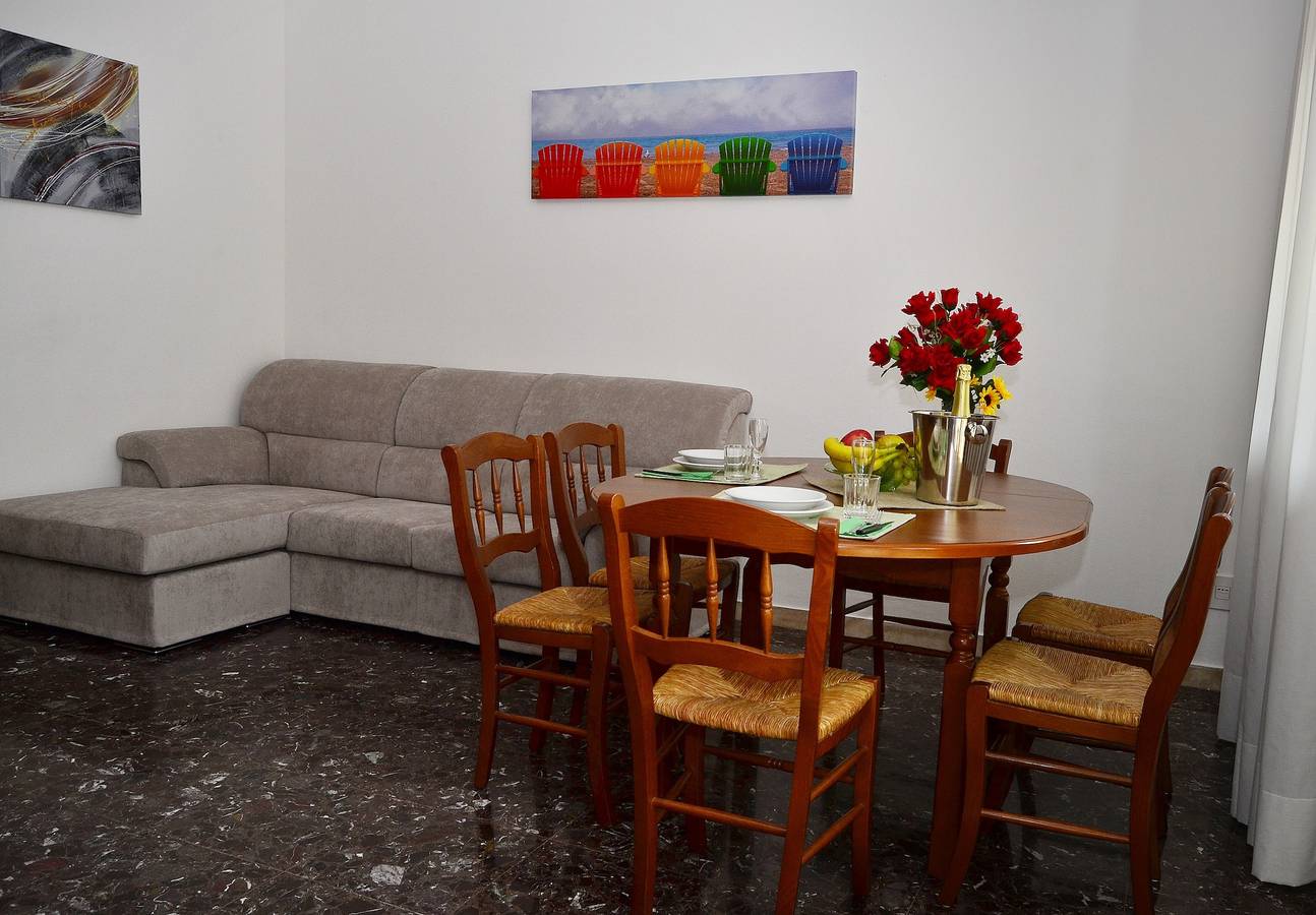 Appartamento intero, Appartamento 'Condominio Cattel A01' con Terrazza Privata e Aria Condizionata in Lido di Jesolo, Jesolo Centro