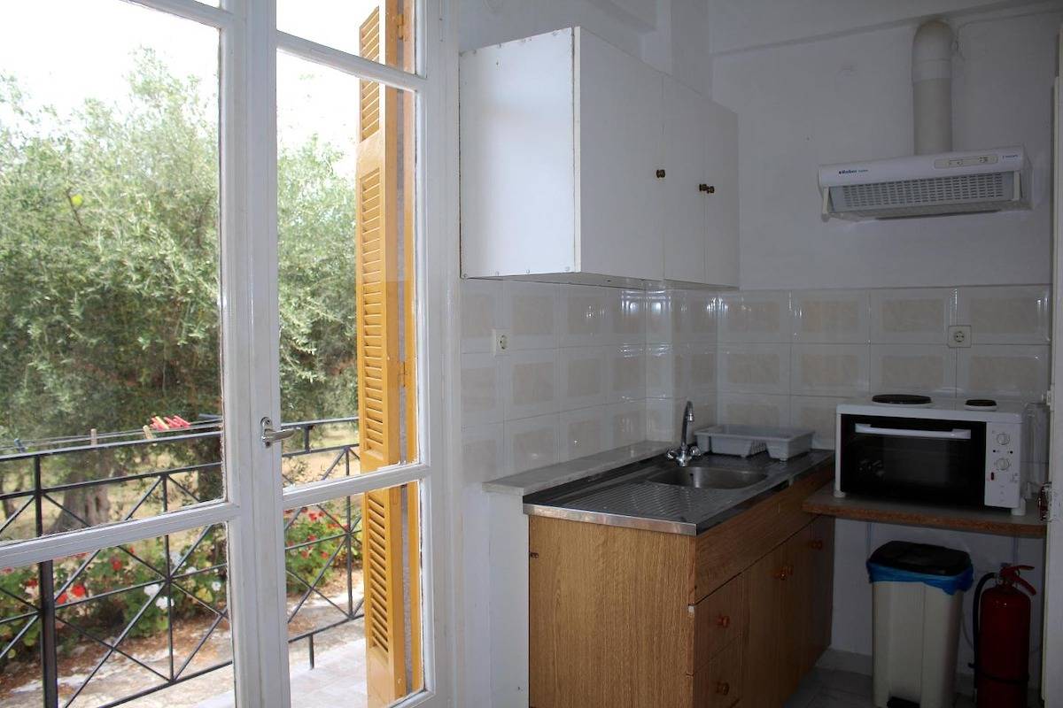 Ganze Wohnung, Ferienhaus inmitten von Olivenhainen, Meerblick, Wifi | Messenien, Peloponnes in Messenien