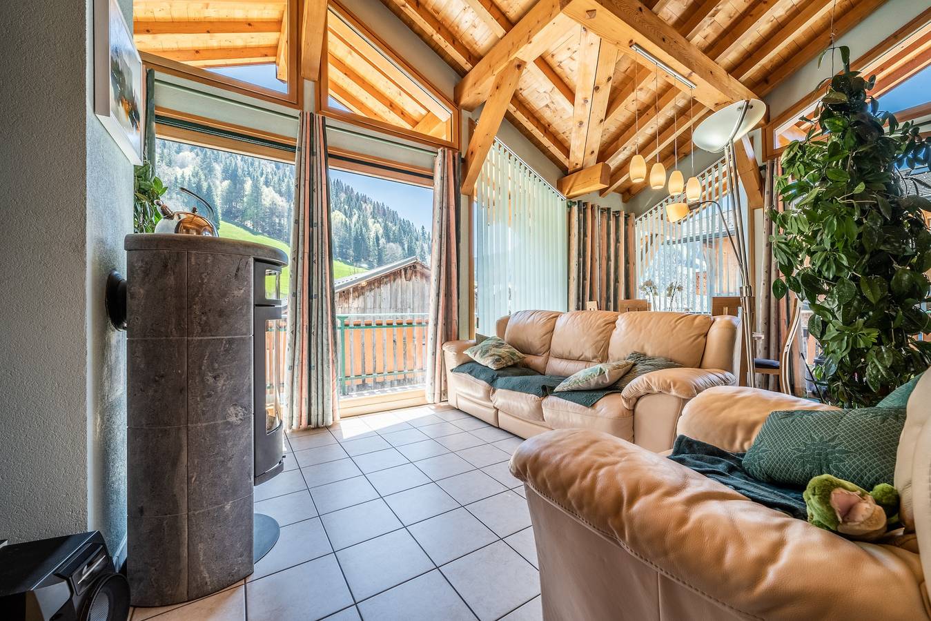 Chalet 4 personnes à Morzine, avec vue sur la montagne, terrasse privée et Wi-Fi in Morzine, Les Portes du Soleil