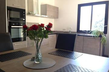 Gîte pour 6 personnes, avec jardin à Olivese